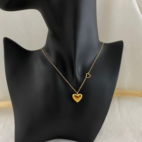 18k Gold Double Heart Necklace 16"- 18" - Picture 2 of 6